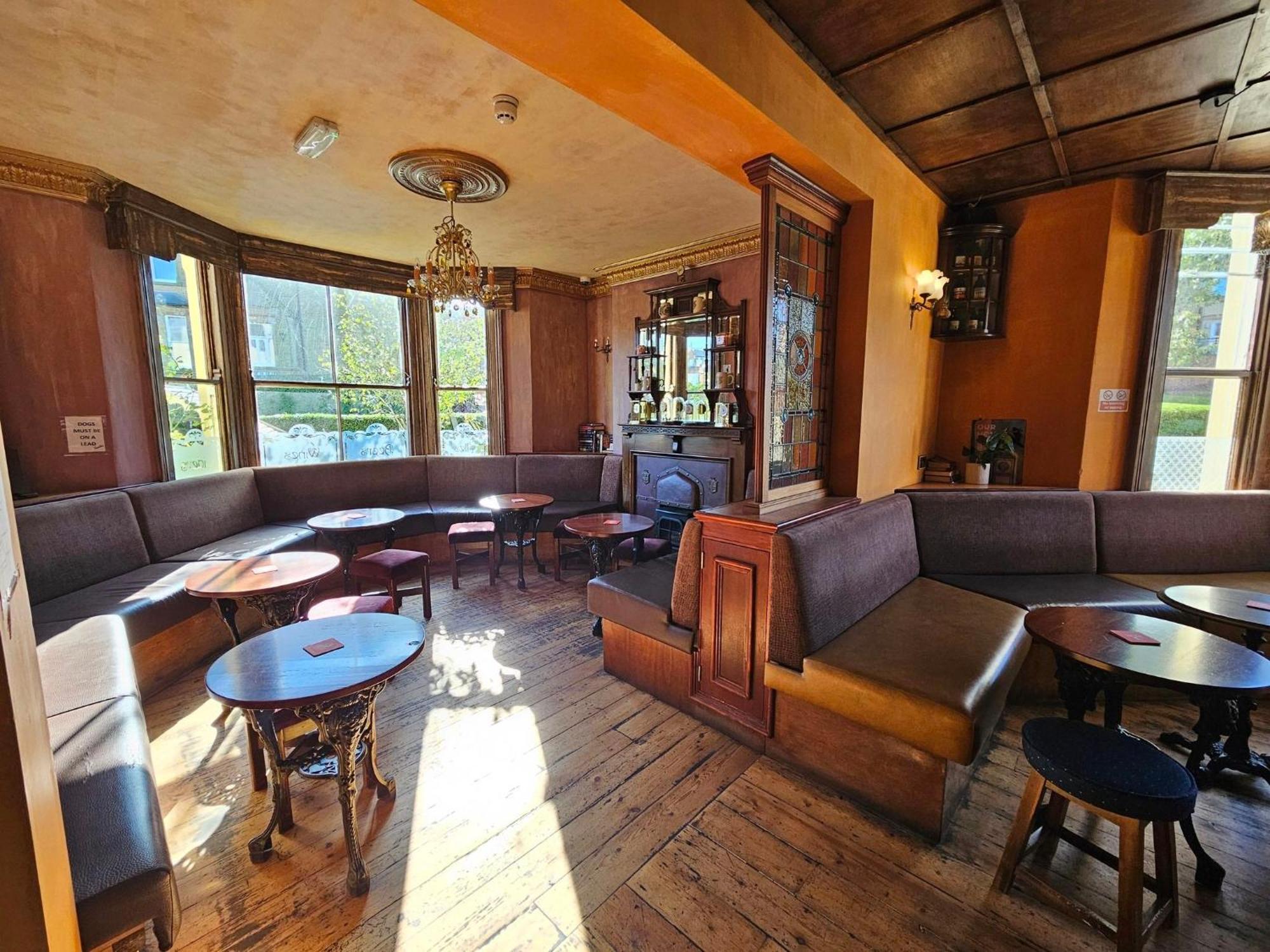 Valley Bar Scarborough Extérieur photo